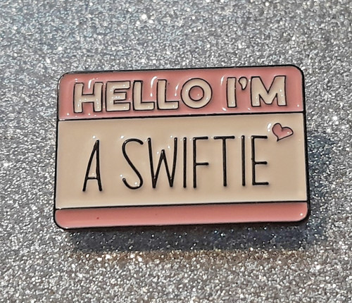 Hello swiftie taylor - ",