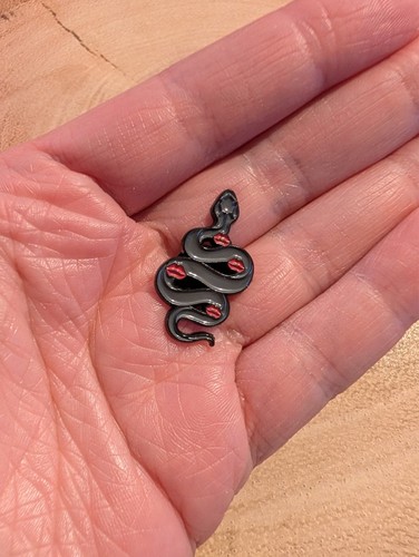 Taylor swift hard enamel - swift,