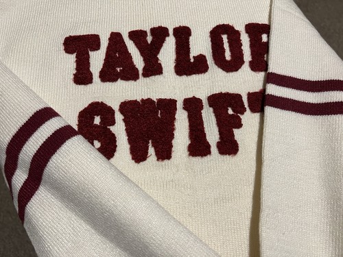 Taylor swift red jumper - jumper, size